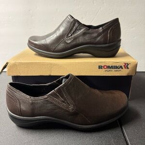 Romika Cassie womens‎ dark brown 6.5 slip on loafers New in box